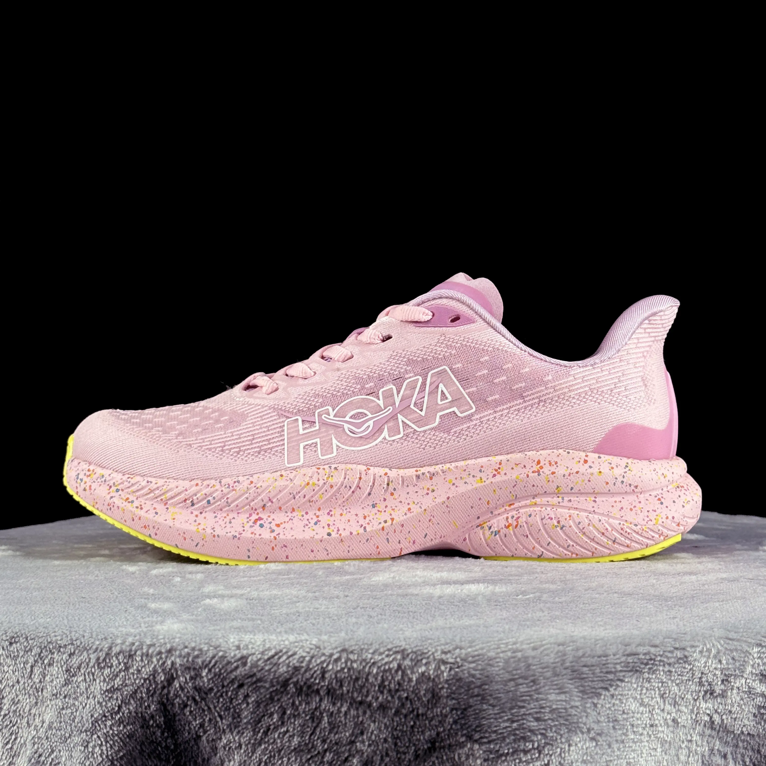Peach Pink Trendy Color-block Running Shoes, Textured Midsole Absorbs landing impact, Fit for light workouts, daily commutes and lively sweet outfit styling