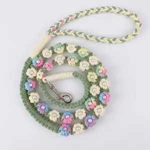 Handmade Braided Flower Pet Leash - Aesthetic Floral Dog Walking Rope, Durable & Cute Boho Pet Lead for Small Medium Dogs