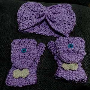 Crochet ear warmer and mittens