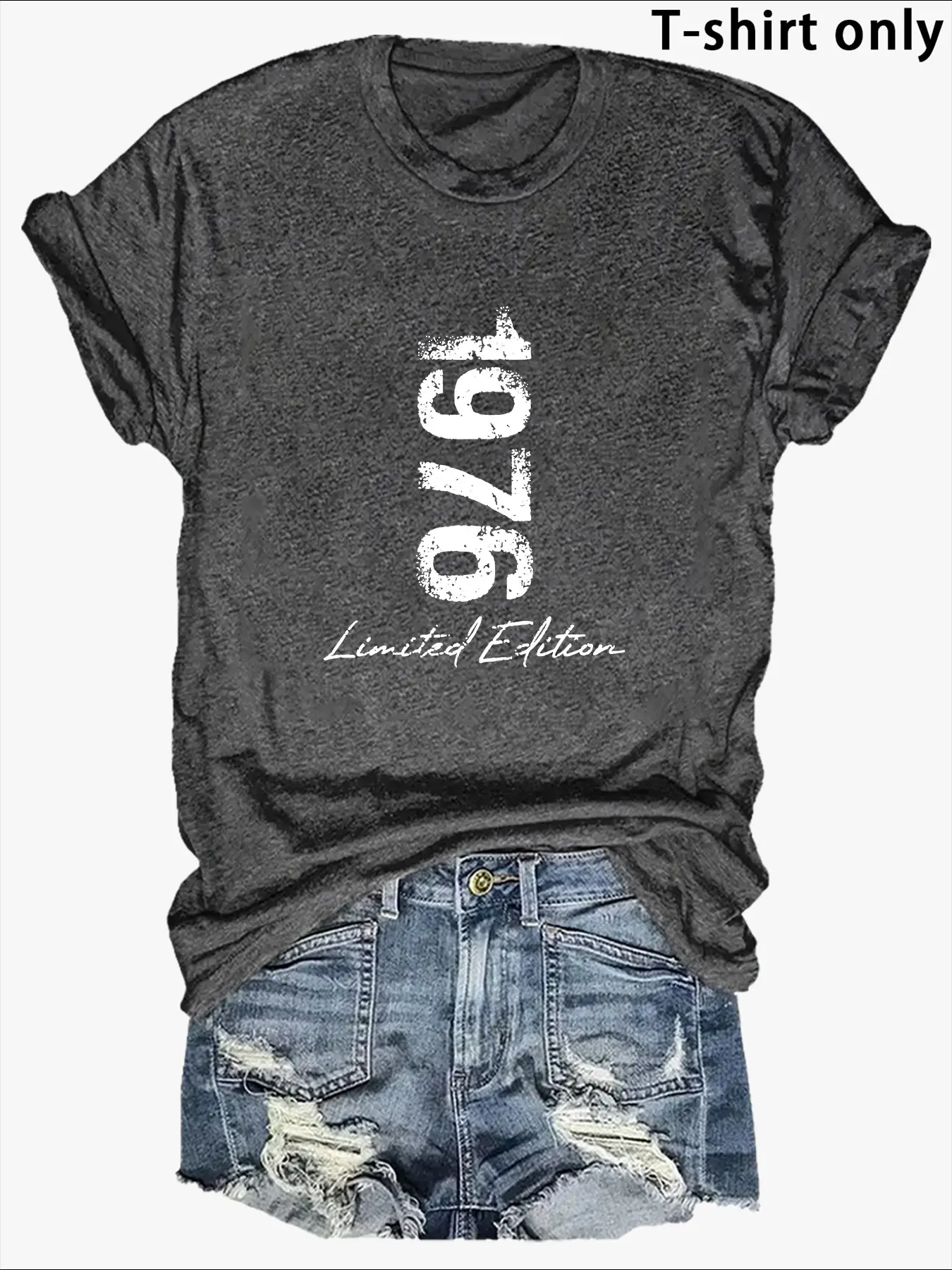 Retro 1976 Graphic Print Women's Casual Short Sleeve T-Shirt, Casual Fashionable Top, Fitted Round Neck Tee for Summer, Unique Vintage Style Top