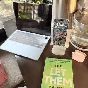 Mel Robbins The Let Them Theory: A Life-Changing Tool That Millions of People Can't Stop Talking About