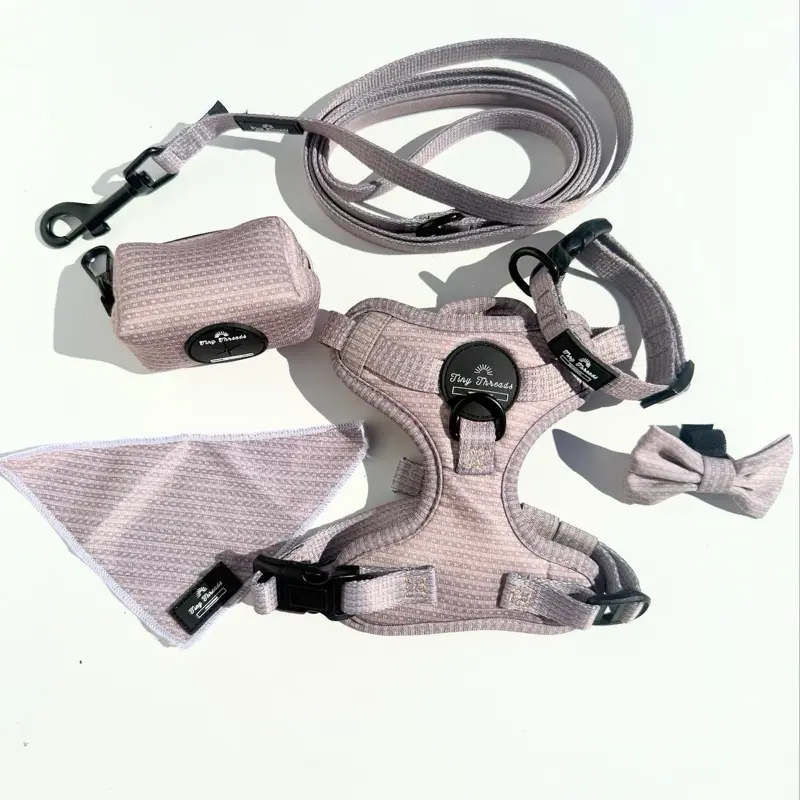 Tiny Thread Pups; Adjustable harness