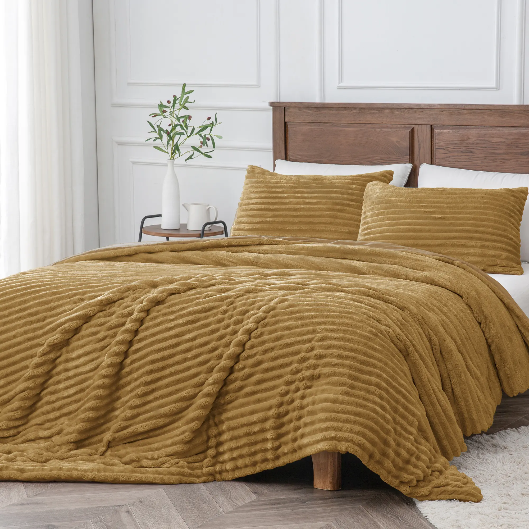 BEDELITE Full Size Oak Brown Striped Flannel Quilt Set - Super Soft, Warm, Fluffy Plush Bedding Set, Machine Washable Bed Comforter, Bedding Sets
