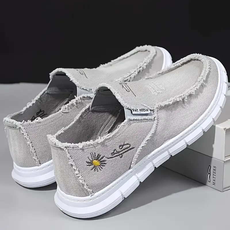 [Chic Daisy Embroidered Loafers] Soft Chic Daisy Embroidered Loafers - 1 Pair, Low-Top Shoes with Trendy Washed Look, Slip On Lightweight Soft Sole Walking Flats, Raw Trim Comfort Shoes