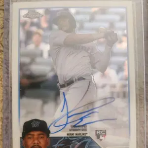 Topps Chrome Autograph Issue Miami Marlins RC Baseball Card with Signed Photo Jerar Encarnacion