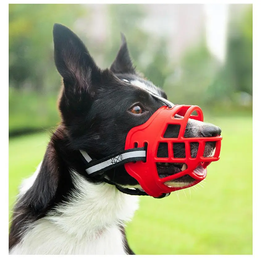 Reflective dog muzzle: red
