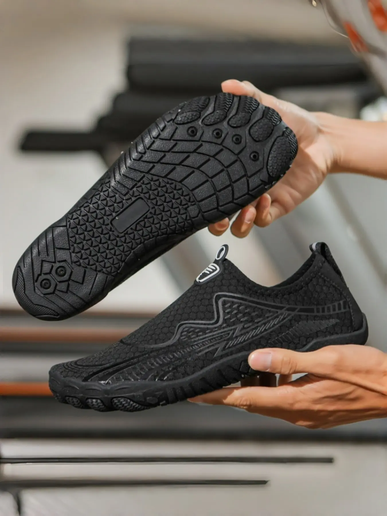 Unisex Outdoor Sporty Water Shoes, Quick Dry and Anti-Slip Features, Ideal for Swimming, Fitness, Rafting and Canyoning