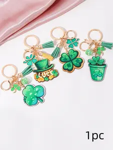 St Patrick's Day Wooden Four-Leaf Clover Keychain, Cute Lucky Charm Car Bag Hanging Ornament Gift, Irish Festival Accessory