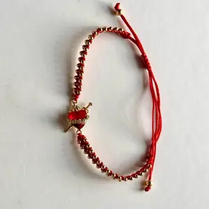 Inmaculado Corazón de María Bracelet - Red Thread with Gold Beads Adjustable Stainless Steel Charm - Daily Wear Accessory