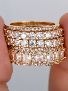 A four-piece ring set, Stackable Finger Rings, made of synthetic white zirconia is fashionable and simple, suitable for women to wear at travel wedding parties, Engagement Rings