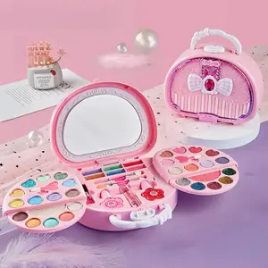 A beauty toy makeup bag for children ages 3–12. Compact size, washable, role-play makeup set with mirror. Non-toxic and safe. Perfect for birthdays.