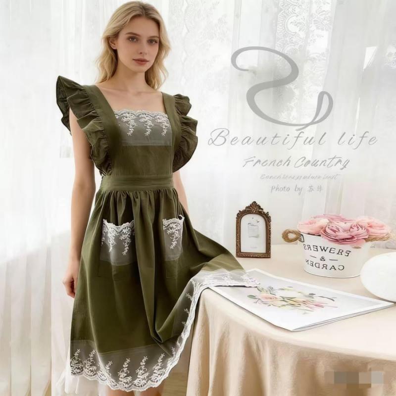 2026 Women's Vintage Apron - Adjustable, Strappy, Soft Apricot Lace Ruffled Hem - Soft Kitchen Cooking, Baking, Gardening Apron with Pockets - Perfect for Birthdays/Anniversaries, Home Cooking, Elegant Style, Sophisticated Details, Home Chef Green
