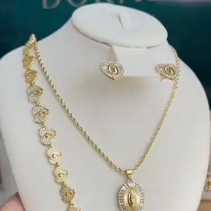 Set de joyas en oro laminado