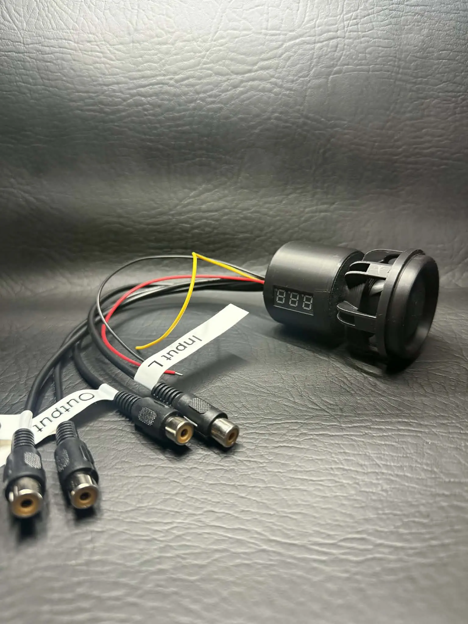 RCA Bass Knob With Voltage Reader RCA Bass Knob With Voltage Reader