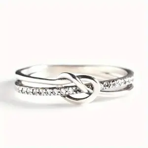 Interlocking Love Diamond Ring - Floral Design for Family Friends Lovers - Perfect Gift for Mother's Day Birthday Christmas Anniversary