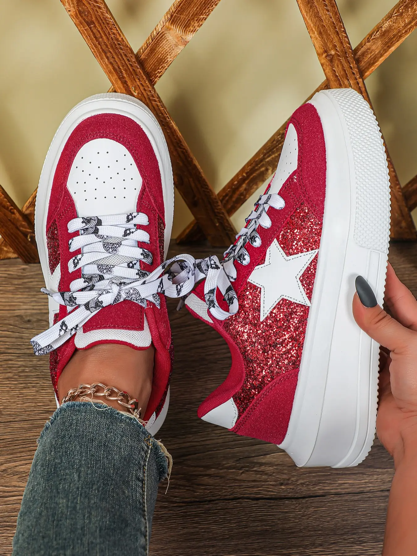 Women's Classic Colorblock Glitter Star Sneakers, Low Top Casual Sport Shoes, Lightweight Soft Thick Sole, Perfect for Christmas Halloween Party