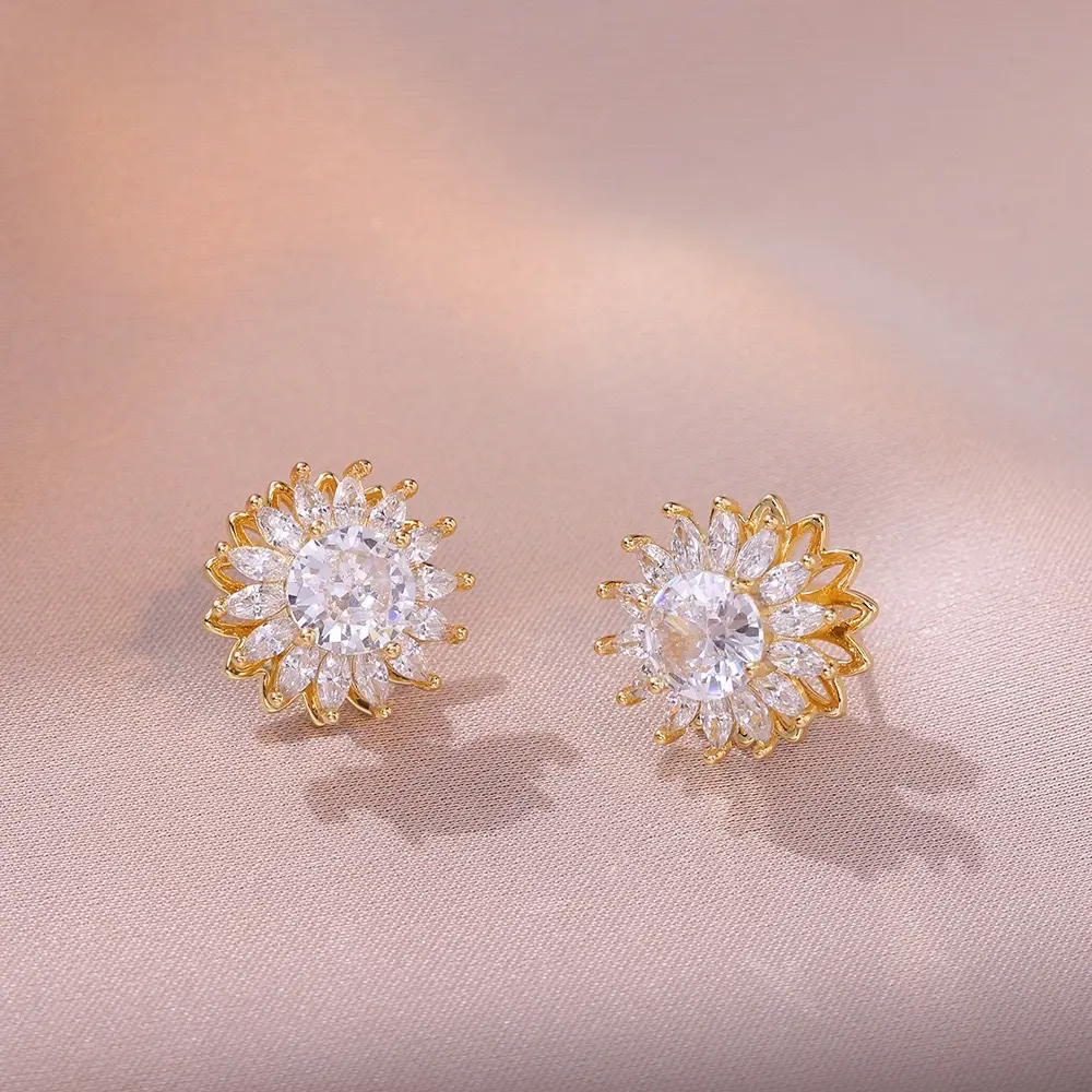 E0895 White Earrings