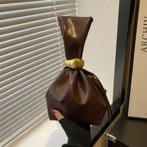 Retro Pleated Simple Niche Design Western Style Small Bag Women's Aesthetic Bucket