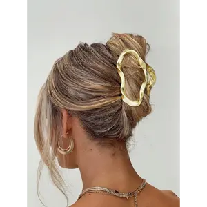 Take It Off Hair Clip Gold Take It Off Hair Clip Gold