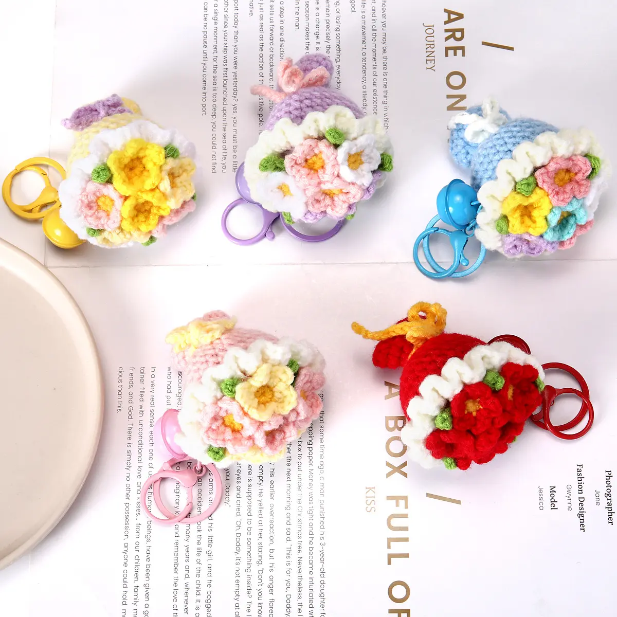Crochet Mini Bouquet Keychain, Handmade Floral Bag Charm with Bell, Cute Aesthetic Accessory for Backpack, Purse, Car Keys