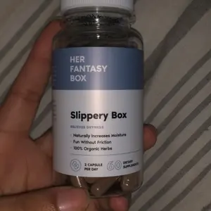 Product Review of Slippery Box - Extra Moisture Support Capsules from J**e