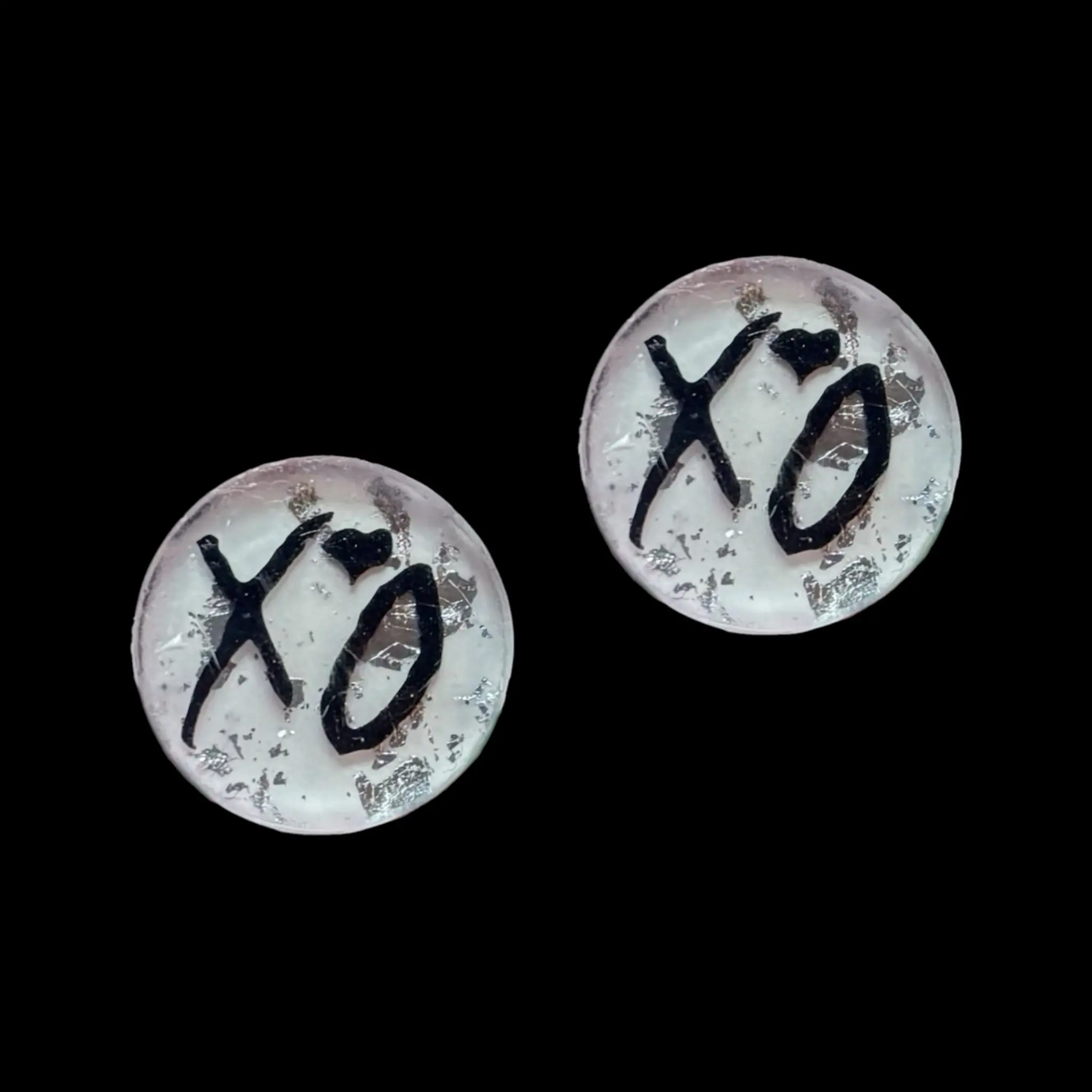 Circle XO White