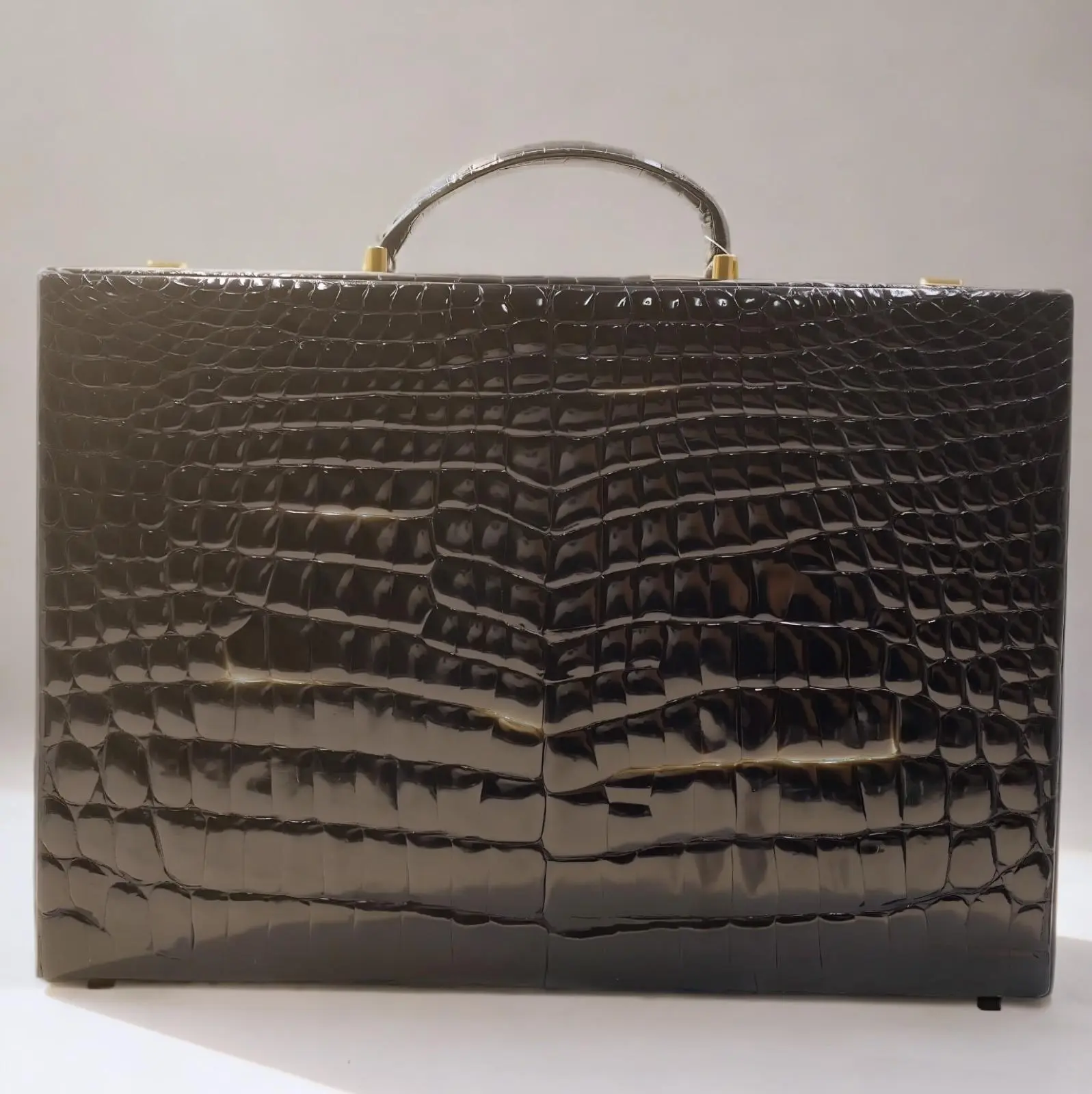 Pre-owned BALLY As Seen On Screen As Seen On Screen M275 Crocodile Leather Handbag Black Top Handle ️ $999