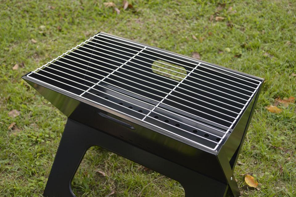 Portable Barbecue Grill Foldable BBQ Grill Outdoor Charcoal BBQ Grill Camping Picnic Barbecue Accessories BBQ Tools
