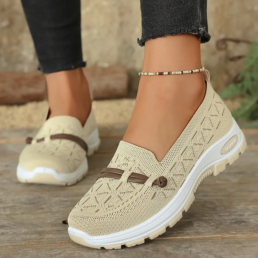 Hot-selling slip-on shoes! Soft, breathable, and stylish everyday casual sneakers