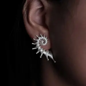 Elegant Matte Conch Shell Earrings, High-End Simple Versatile Studs, Fashionable Unique Design Lightweight Luxury Ear Jewelry