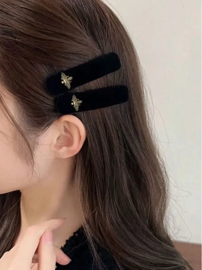 2pcs Black Flocked Bee Hair Clips – Retro Metal Claw Clips for Women