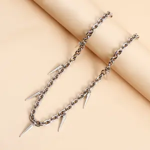 European American Trendy Jewelry, Punk Hip Hop Tassel & Rivet Necklace, Unique Design Versatile Clavicle Chain for Women
