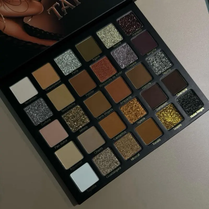TAPATÍA COLLECTION eyeshadow palette