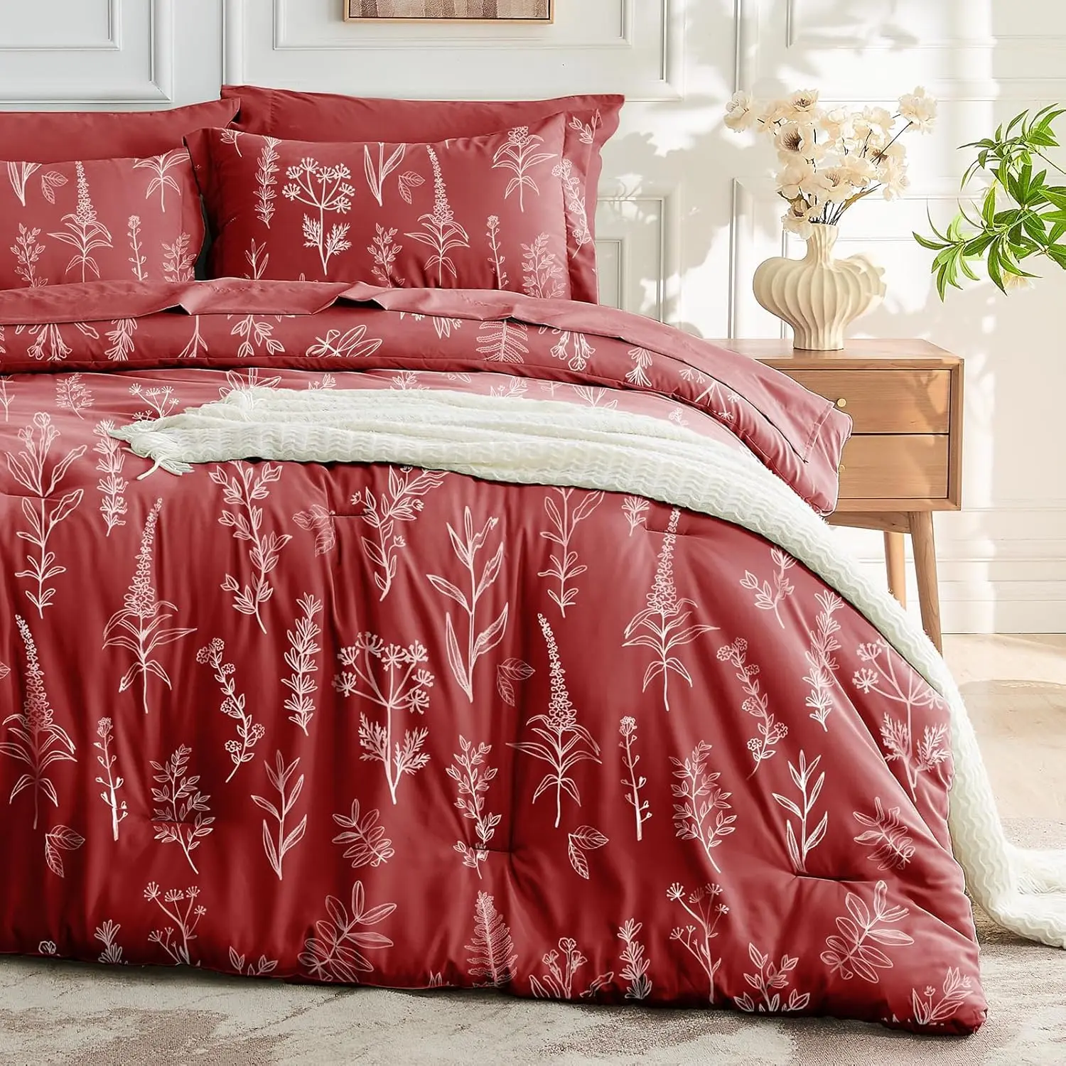 Terracotta Queen 7-Piece Microfibre Bedding Set - Cute Floral Botanical Comforter, Pillowcases, Shams, All Seasons, Durable, Iron Wrinkle-Free, Soft Smooth Texture, Machine Washable (Avoid Bleaching), Seven Pieces