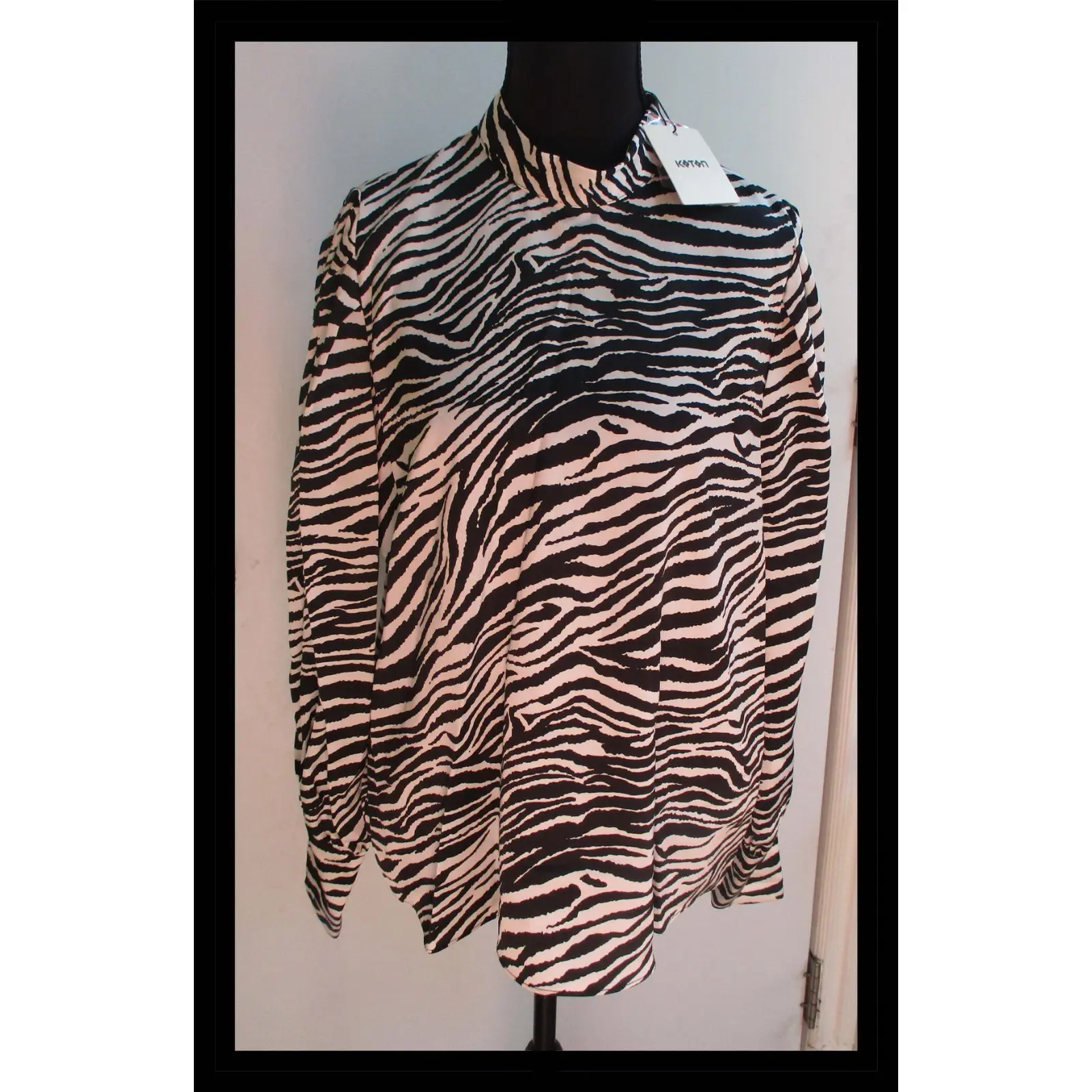 Koton Ladies Size 8 Black & White Zebra Print Blouse Back Buttons