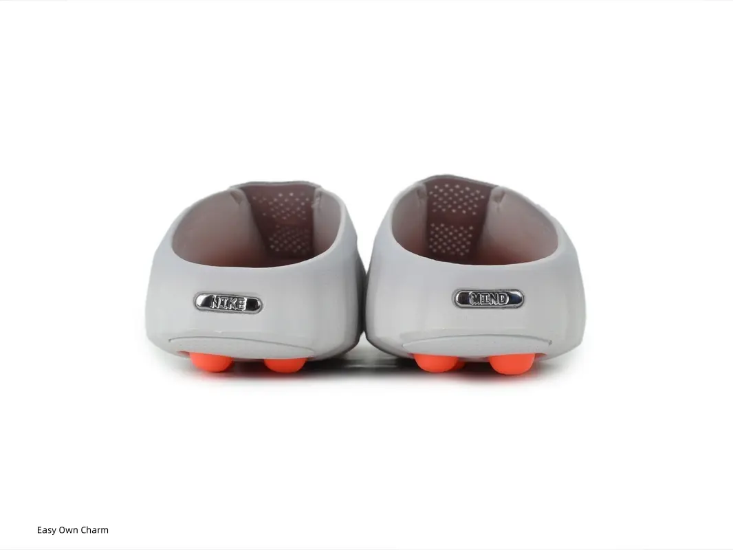 Off White Slip-On Closed Toe Mule Slides, Vertical Ridged EVA Upper Orange Gripping Stud Sole Fashion Casual Clog Slippers For Men Women