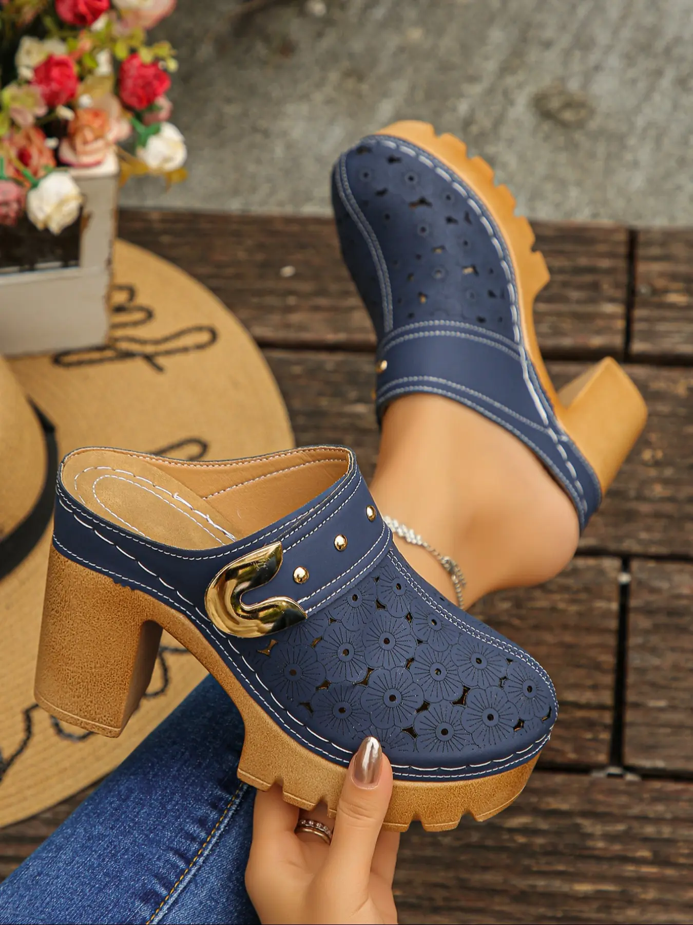 Summer Hollow Out Breathable Open Toe Half Slipper Women's Chunky Heel Thick Sole Platform Fashion Heeled Block Heel Mules Shoes Slipper Sandals