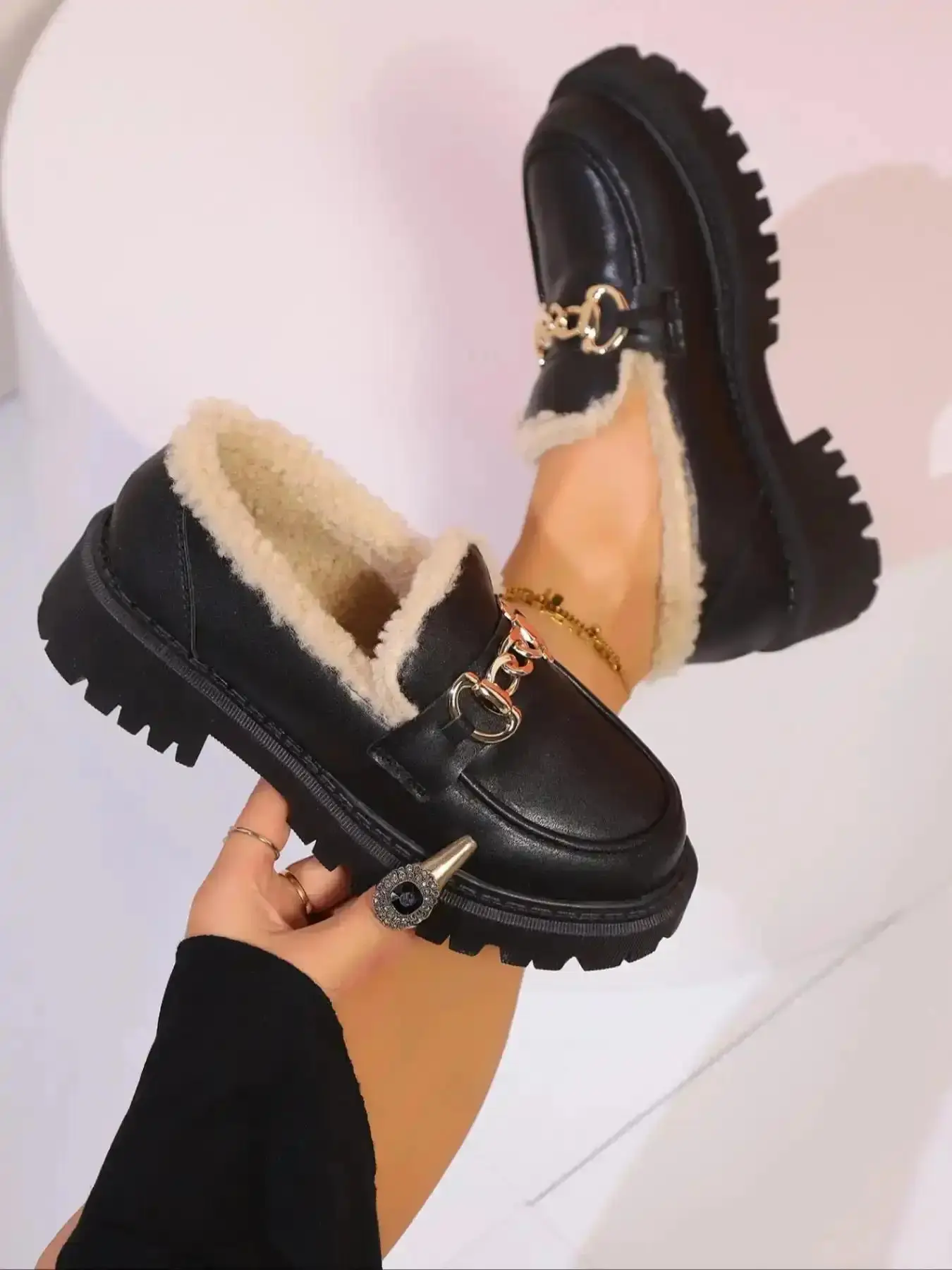 Women's Style Daily Round Winter Fur Lined Slip-On PU Loaf Thick Sole Single Shoe Ladies Footwear for Daily Wear dress shoes everyday office boardroom formal smart gentleman Stylish Loaf Multi Purpose Daily Shoes