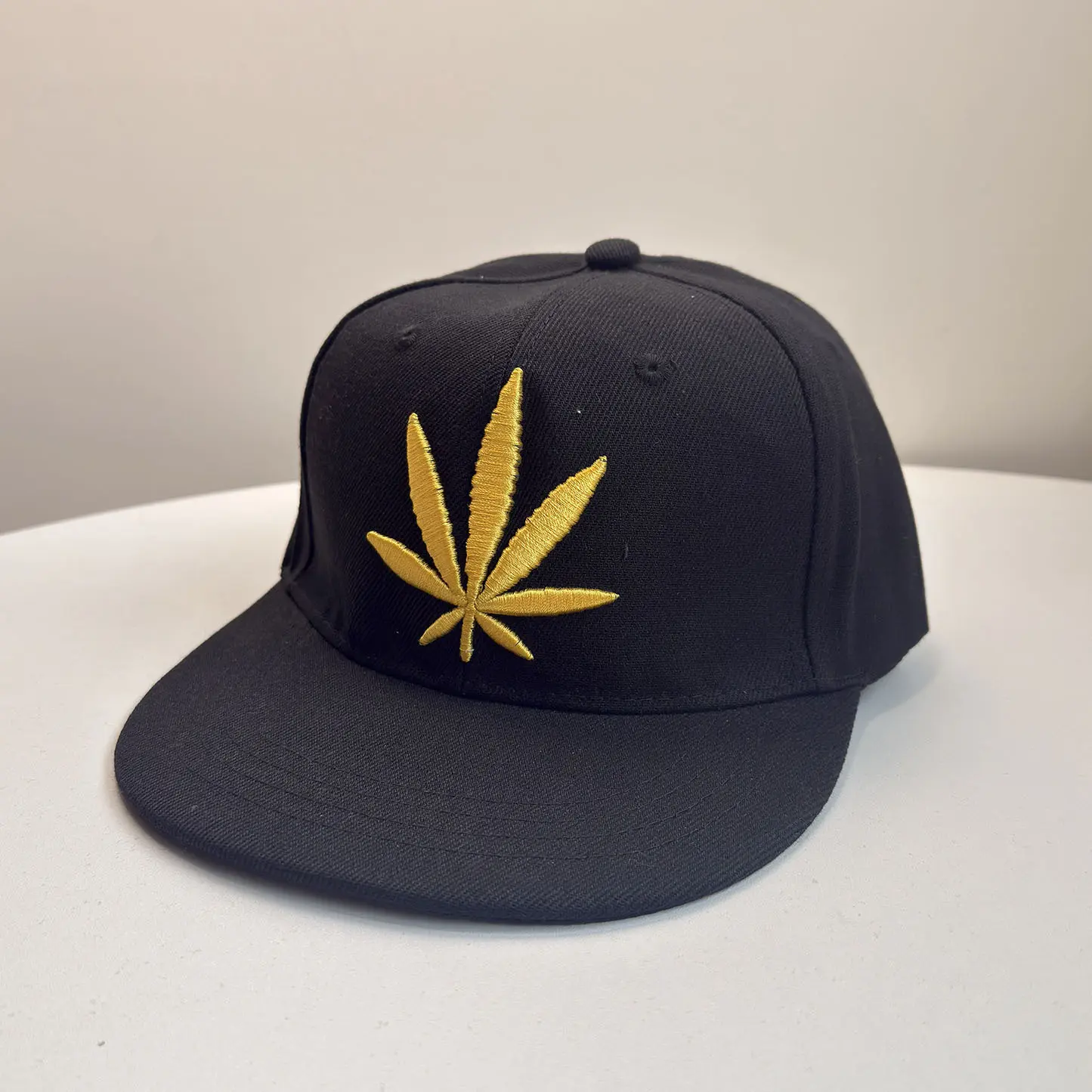 Maple Leaf - Black