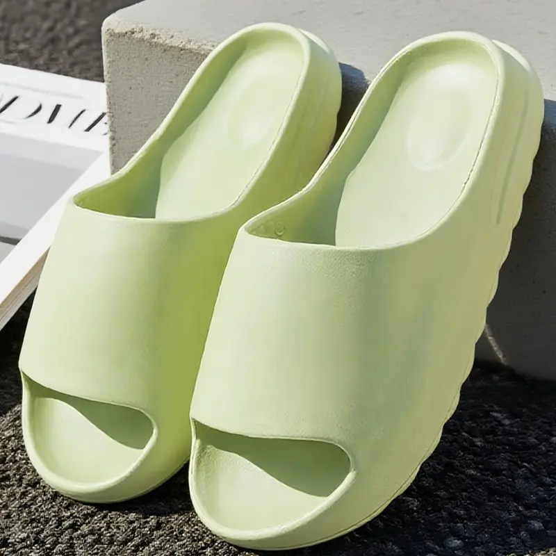 Men's Thick Sole Comfortable Slippers, Outdoor Travel Beach Walking, Indoor Anti-Slip Cool Sandals, Casual Non Slip Eva Shoes All Seasons Footwear Thick Bottom Slippers
