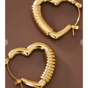 18k heart hoops