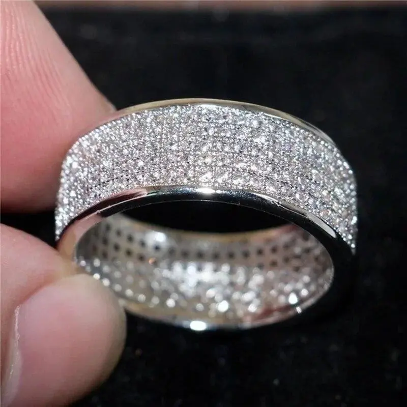 Huitan Classic Women Band Ring Full Paved Crystal Zircon Stone Brilliant Lover Wedding Engagement Party Ring Round Rings Jewelry