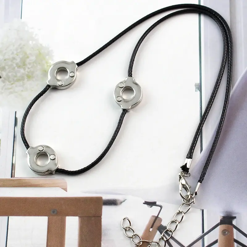 Anime Akatsuki Itachi Cosplay 3 Loops Necklace