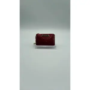Pre-owned Louis Vuitton Leather Luxury Bags & Accessories Vernis Key Cles, Red Date Code: CA4170C Entrupy ID: KTBH4YQ