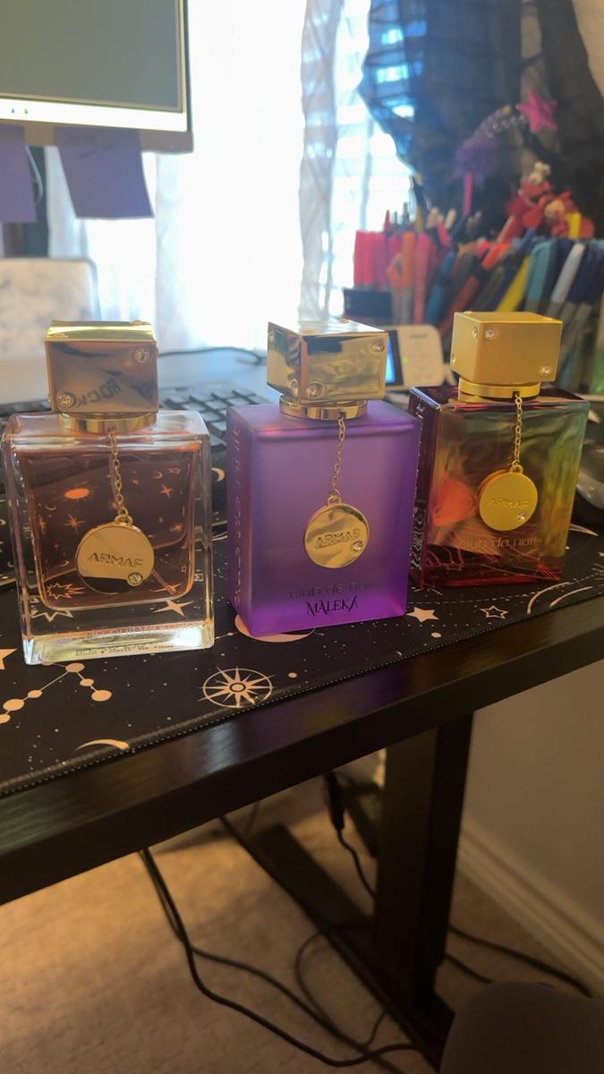 Item: Club de Nuit woman + club de nuit maleka + club de