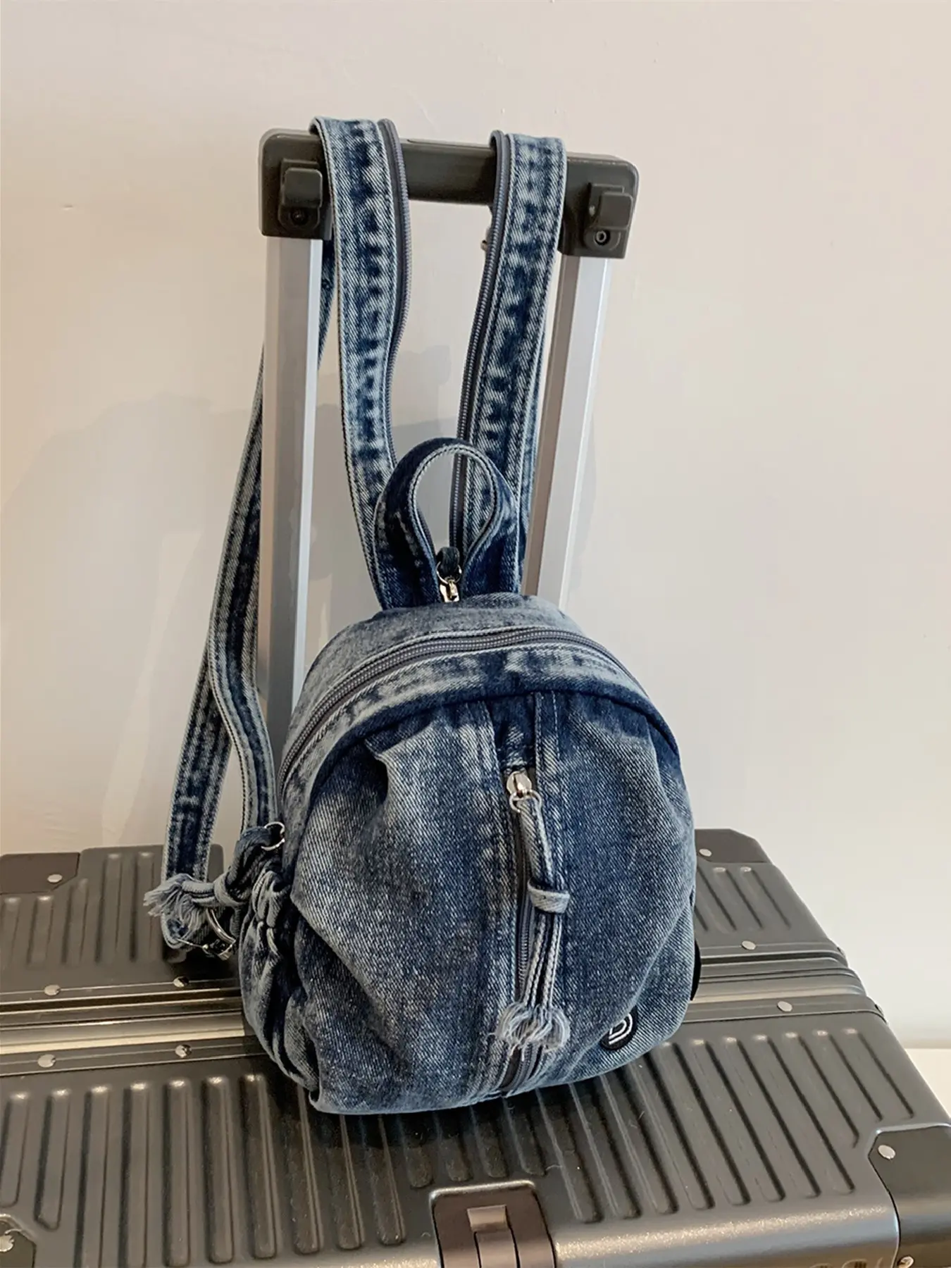 2026 New Korean Style Vintage Denim Mini Backpack, Adjustable Drawstring Design, Versatile Crossbody Bag for Students & Casual Use, Casual College Backpack, Backpack for School