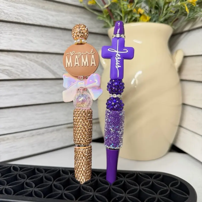 Customized Beaded Pen | Live Event Creation