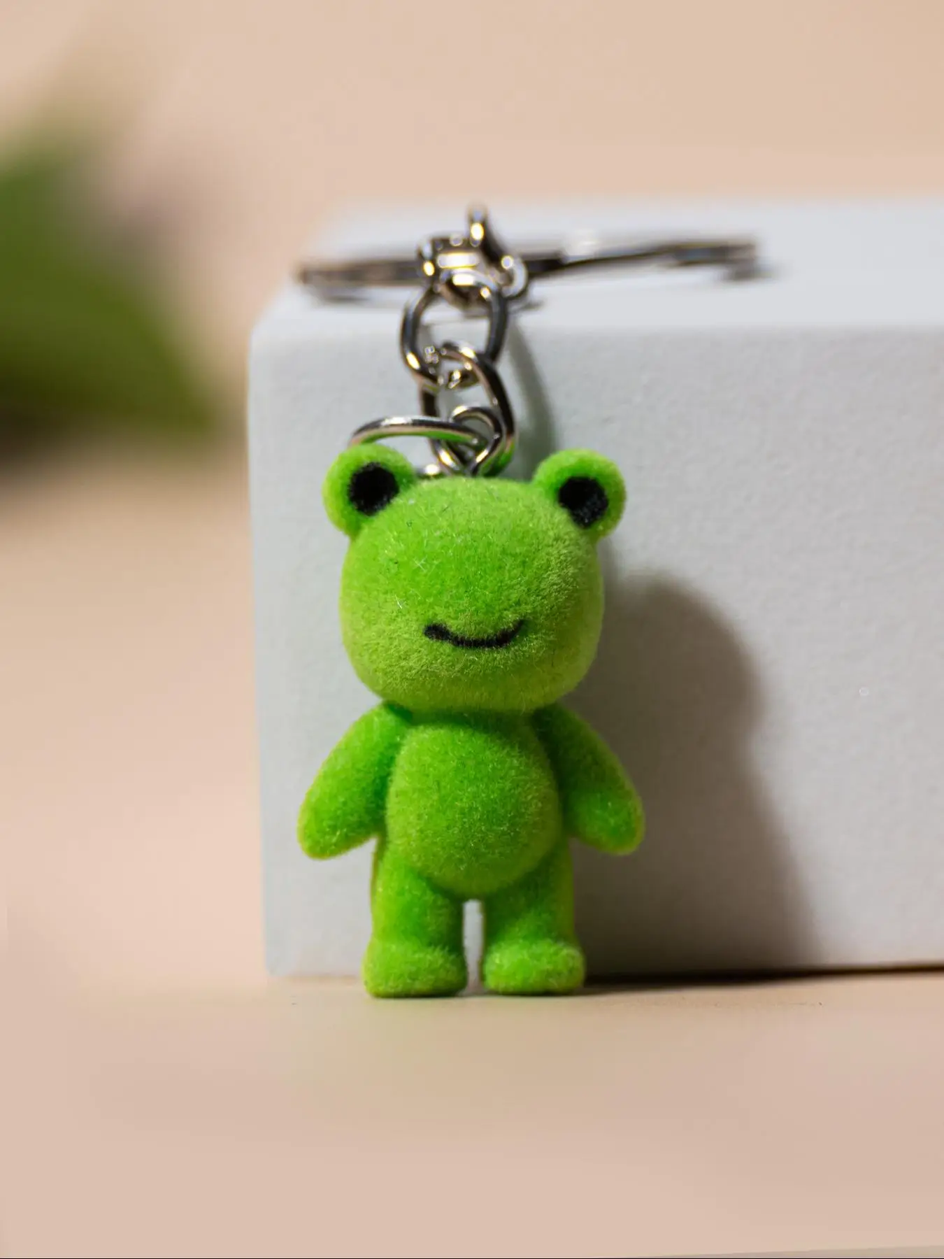 Cute Frog Design Keychain, 2024 New Style Novelty Bag Charm, Fashion Accessories for Women & Men for Daily Decoration, Keychain for Car, Key