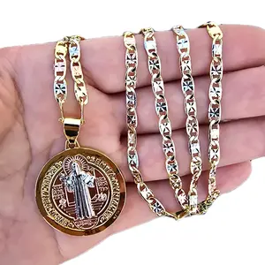 San Benito Medalla Tricolor Gold-Plated Chain Necklace with Detailed Saint Design for Men and Women