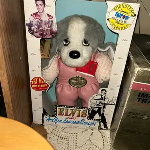 Elvis Dog Collection in Mint Condition - Limited Edition Soundtrack Legends by Taipow - Are You Lonesome Tonight Theme